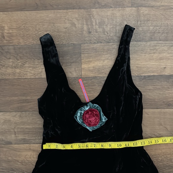 Unif Size Extra Small Rhianne Dress NWT Black Velvet Midi Rose Whimsygoth Vampy - Picture 10 of 15